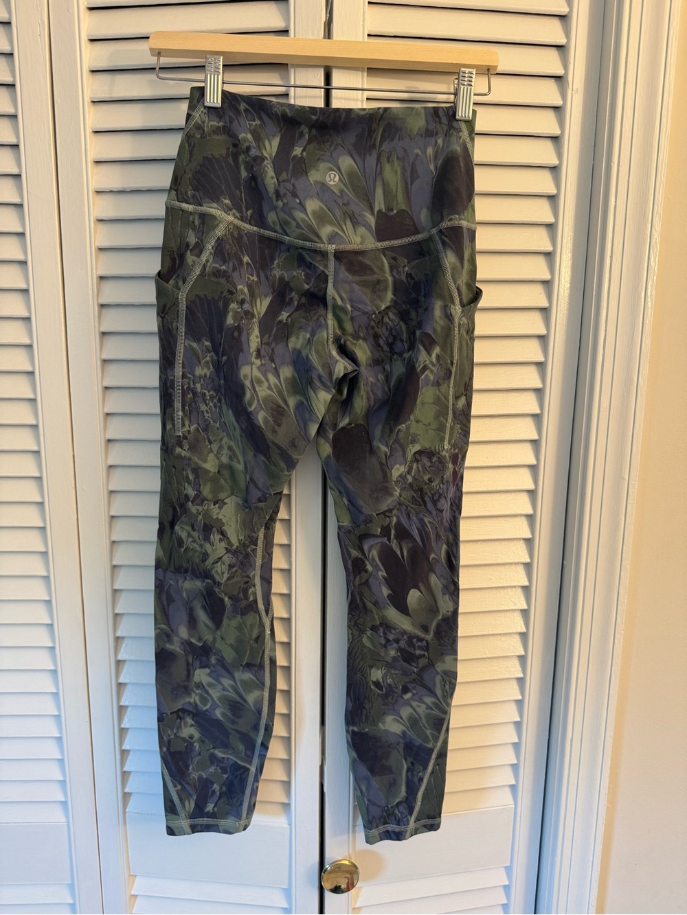 Lululemon Align Leggings with Side Pockets - blue green swirl - Picture 2 of 3